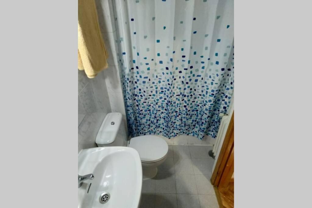 Airport Ifema Barajas Home Madryt Zewnętrze zdjęcie